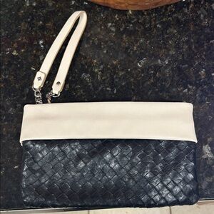 Vera Wang Two-Tone Woven Clutch Bag - Black and Cream